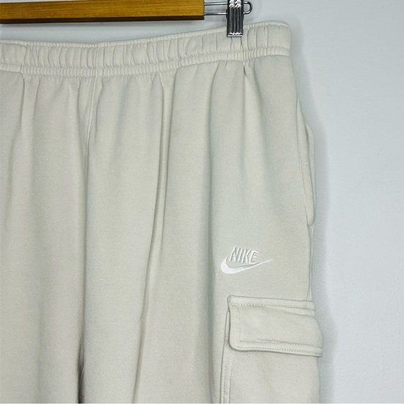 Nike Sportswear Essential Fleece Cargo Sweatpants XXL - Picture 4 of 8
